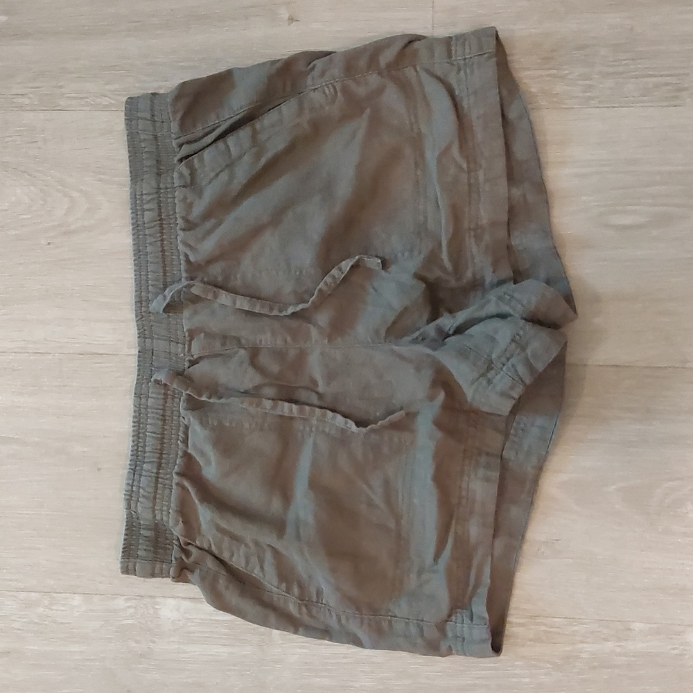 Reitmans Green Shorts
